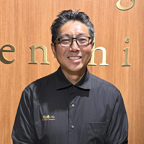 代表：長谷川 隆