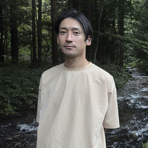代表：荒川友寿