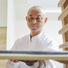 八代目:小林和博