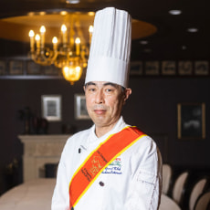 総料理長:関本拓夫