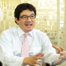 営業部部長:松崎正道