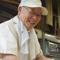 代表:小山榮一