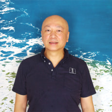 8代目:嶋谷 仁
