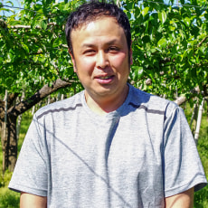 代表:金子千浩