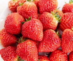 キュンと甘酸っぱい「越後姫」が華麗に変身!ひと手間加えて、スイーツやサラダを作ってみました。