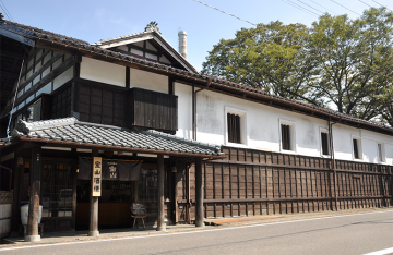 たからやま醸造株式会社(宝山酒造)