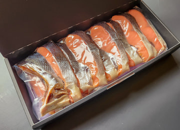 梱包イメージ(姿造り 半身分)