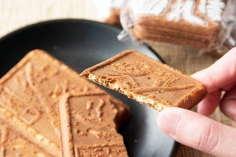 糸魚川銘菓 山のほまれ – 御菓子司 紅久