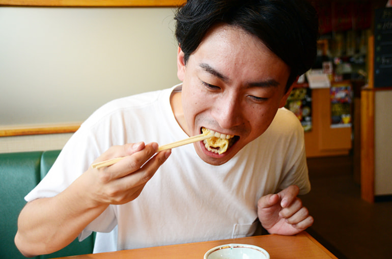 はしもとやの大きな手づくり餃子(タレ付き) – はしもとや