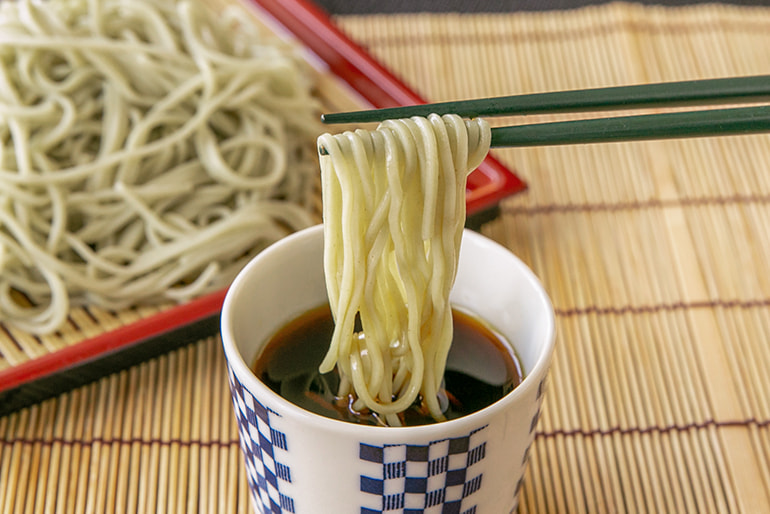 生へぎそば(冷凍) – 有限会社 直志庵さがの