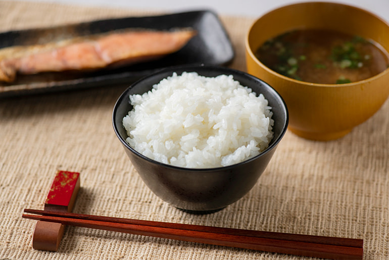 令和7年度米 妙高産 はざかけ米 特上特別米コシヒカリ(特別栽培米) – 妙高ライス株式会社