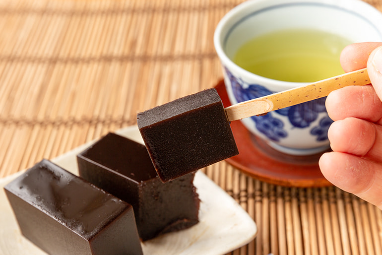 くろ羊かん – 菓子道楽 新野屋