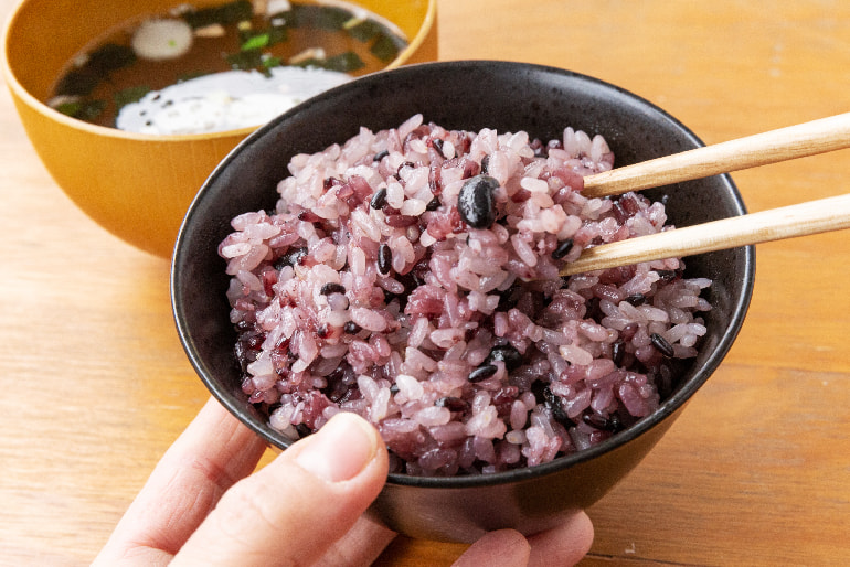 黒米お赤飯(雑穀米) – 奥阿賀ブラックフーズ