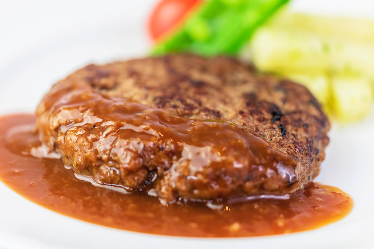 くびき牛のハンバーグ – ワイナリーレストラン金石の音