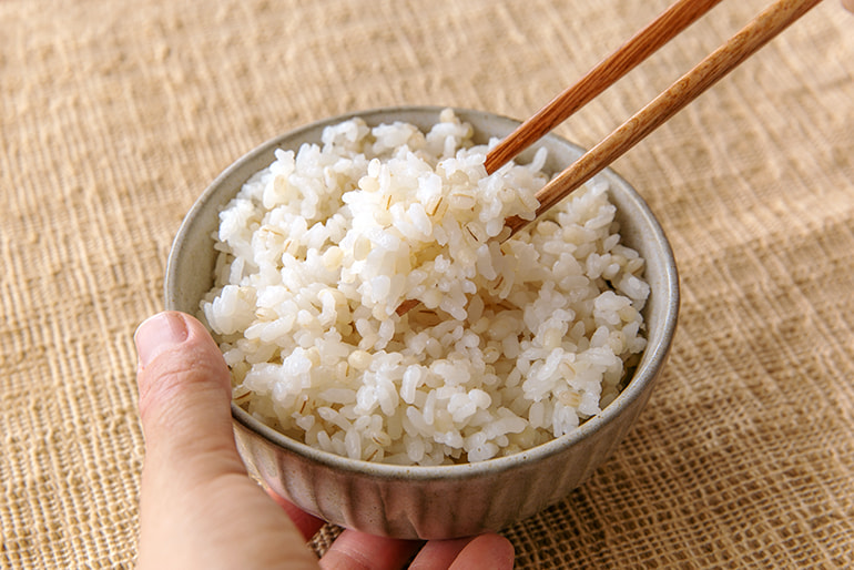 新潟県産もち麦「白雪もち麦」(はねうまもち) – コトイロ日和
