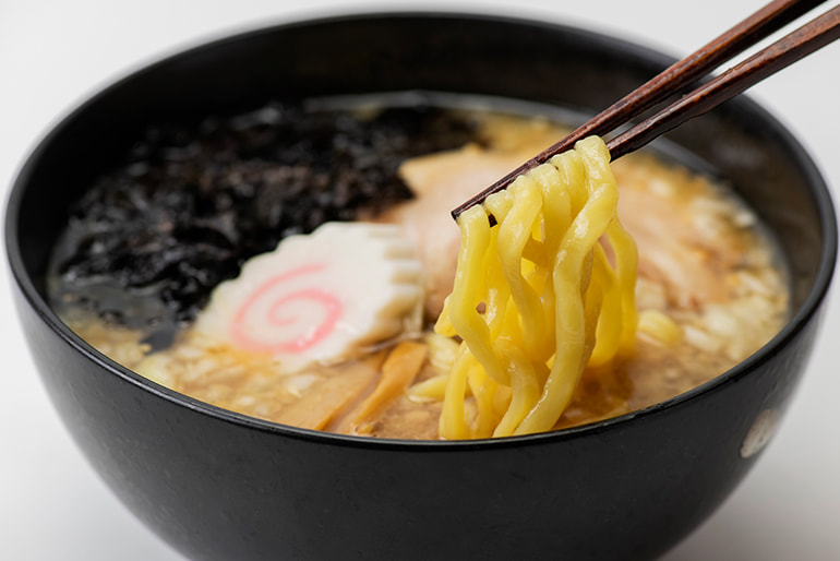 燕三条系ラーメン – 燕三条酒場かきもと