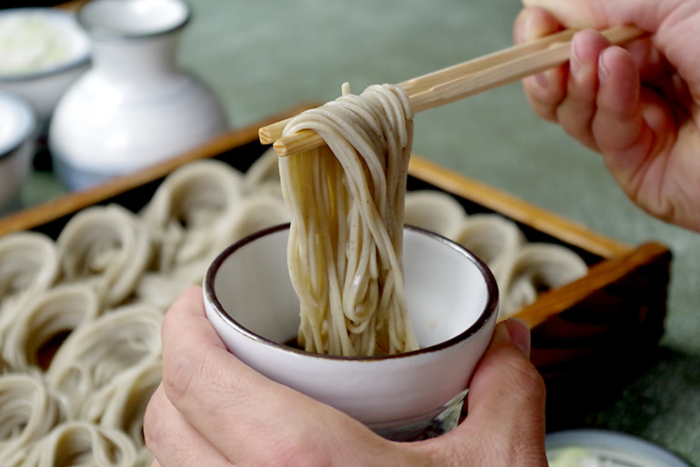 十日町小嶋屋のへぎそば(布海苔そば・乾麺) – 越後十日町 小嶋屋