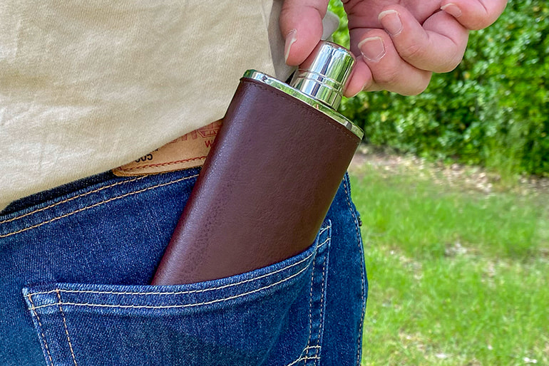 ウイスキーボトル レザー仕様 – 三宝産業