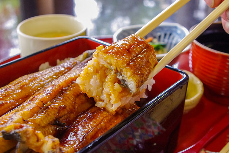 国産うなぎの蒲焼 – 百年料亭 宇喜世