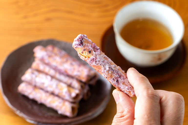 しそ巻せんべい – 栄喜堂菓子店