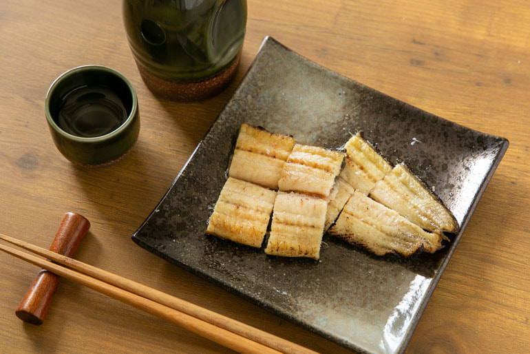 国産うなぎの白焼き – 新潟亀田蒸溜所