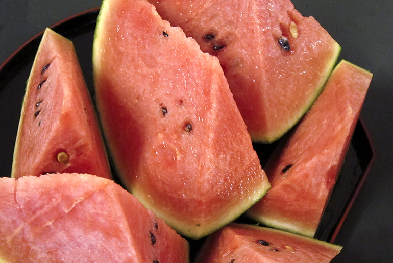 新潟直送計画 南魚沼産スイカ 小玉 大玉 清水農園