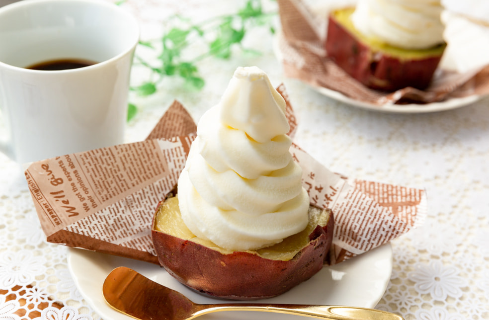 焼き芋ソフトクリーム「イモぽんソフト」