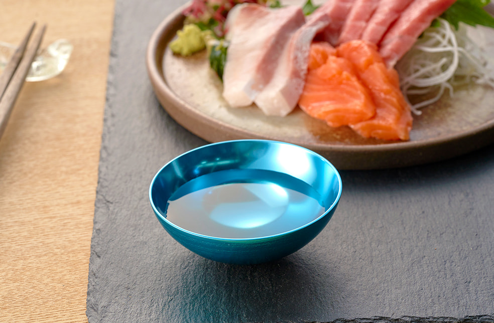アルミニウム製酒器「玉雫(たましずく)」