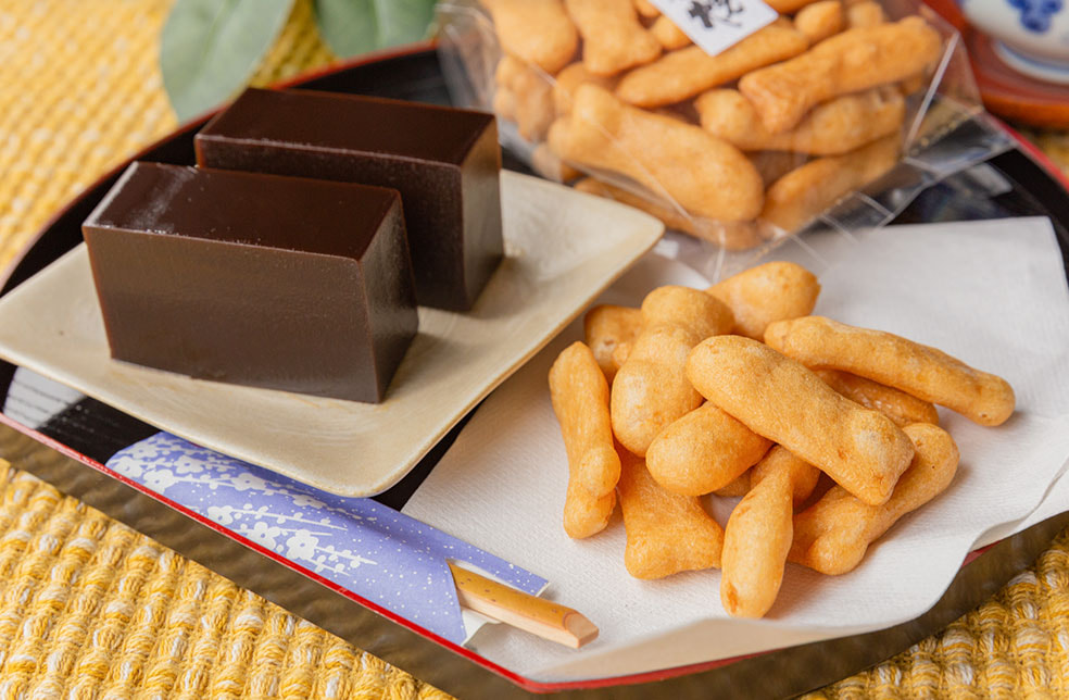 くろ羊かんと網代焼の詰め合わせ