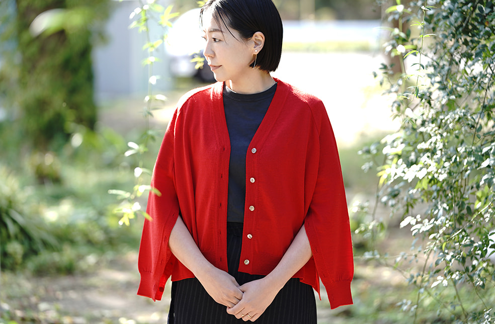 五泉製ニット「CLEMATIS」そでボタンカーディガン