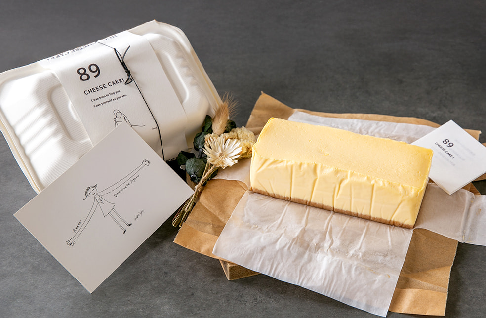 ハグするチーズケーキ