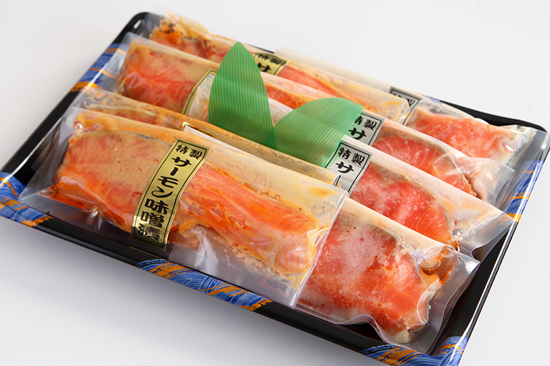 1. サーモン漬け120g(4切れ、6切れ、8切れ)
