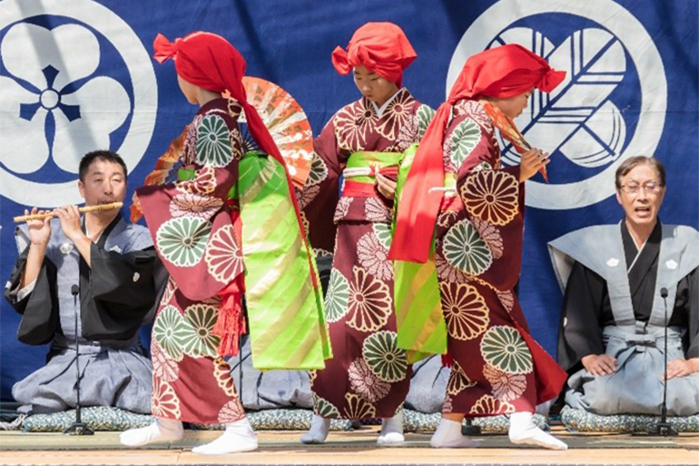 500年の歴史！伝統芸能「綾子舞」