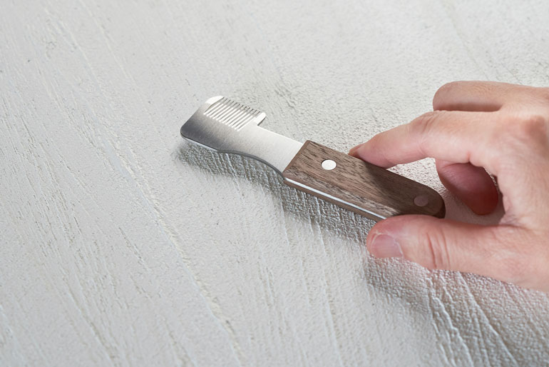 快適で上質な暮らしを提案。「織辺」のトリミングナイフ