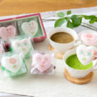 お茶のラテ（メッセージ最中付き）