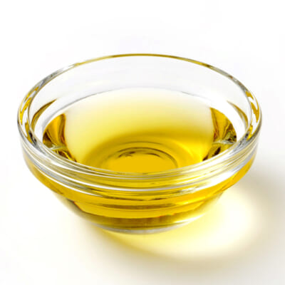 自然の恵みをそのまま詰め込んだ「雪こめ油」