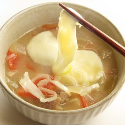 生産者の坂井さんおすすめの『モッツァレラ豚汁』