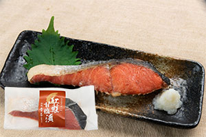 3. 紅鮭甘塩漬け