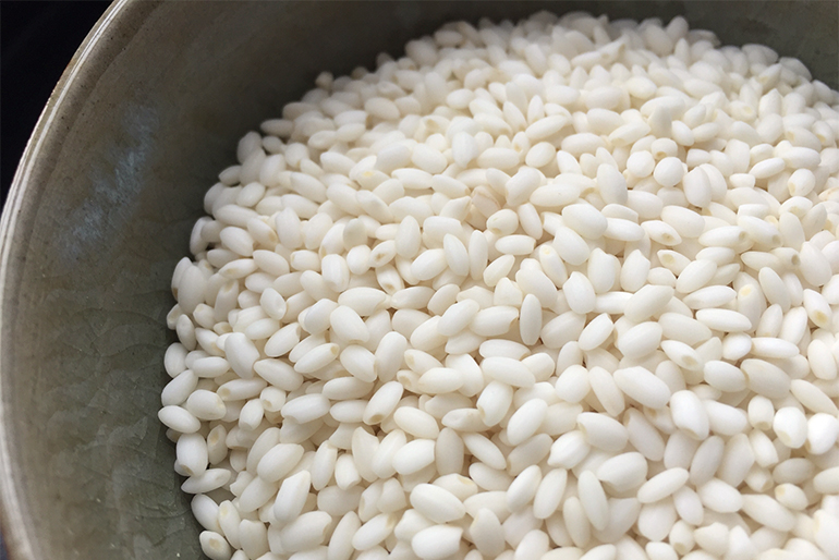 「やわらかさ」と「甘味」が特徴のもち米を使用