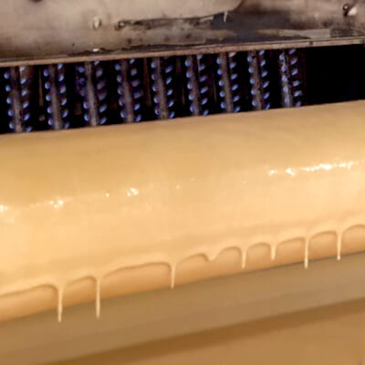 職人が丁寧に焼き上げます