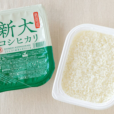 手軽なパックごはんで登場