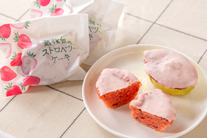 2. 越後姫のストロベリーケーキ