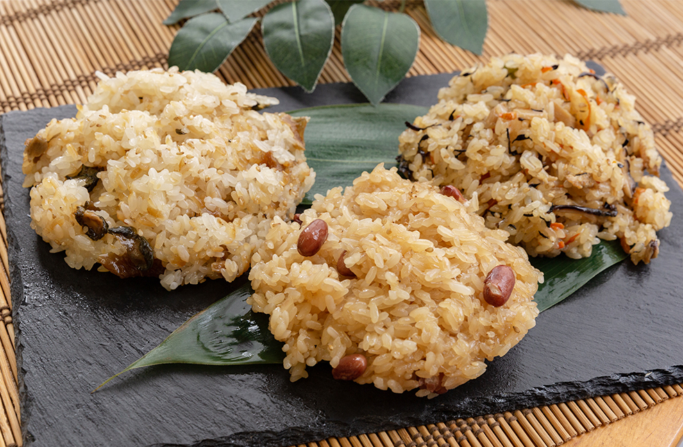 新潟直送計画 新潟の郷土料理 しょうゆおこわ あわづや