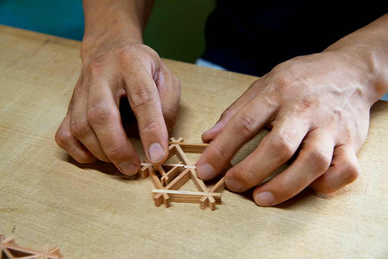 飛鳥時代から伝わる木工の伝統技法「組子細工」
