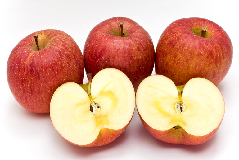 りんごを「まるごと」使用したストレートジュース