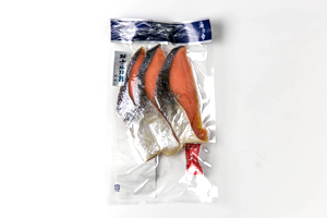 1. 塩引鮭の切身