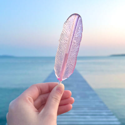 優雅な朱鷺の羽根をイメージ