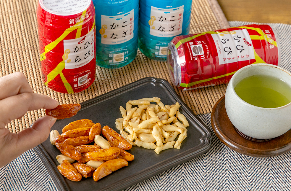 新潟直送計画】PET缶入り柿の種 – 竹内製菓セレクトショップ 皐月堂
