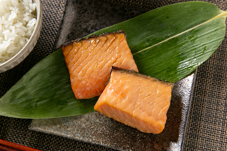 お土産としても大人気！割烹が手掛ける「鮭の味噌漬け」
