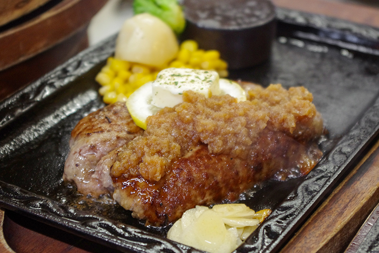 お店のカミナリハンバーグの味を再現